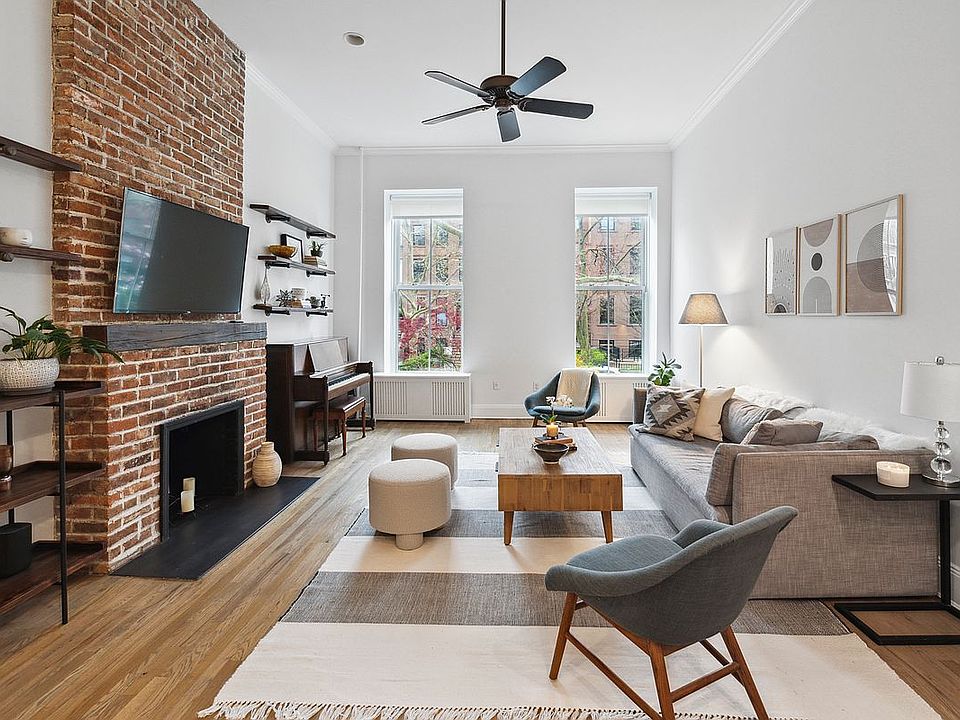 1st image of 117 1st Pl APT 2
