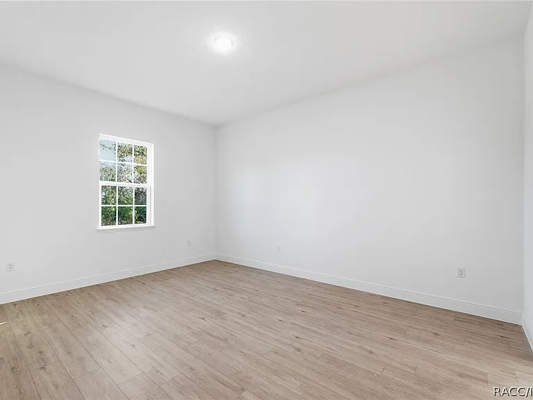 2652 W Paragon Ln — Photo 19