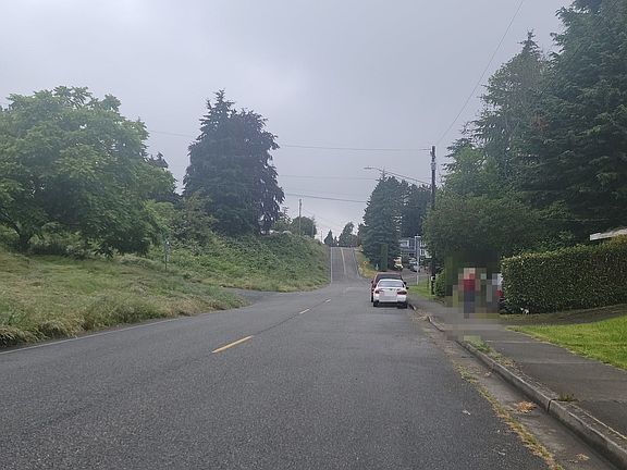4th image of 3805 Grand Ave
