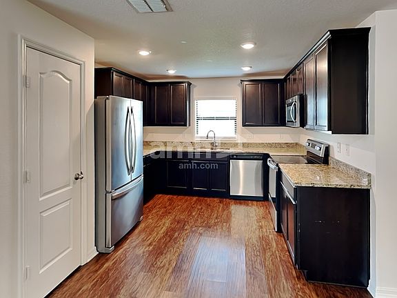 3rd image of 1218 Brenton Leaf Dr