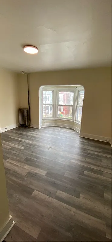 1 bed, 2.0 bath, 300 sqft, $825 — Photo 1