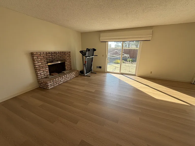 3282 Michael Dr — Photo 3