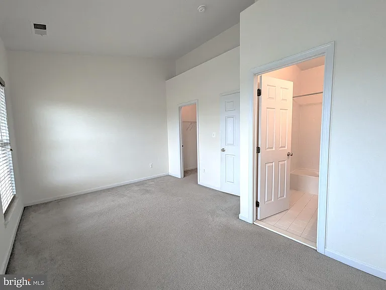 25015 Riding Center Dr — Photo 33