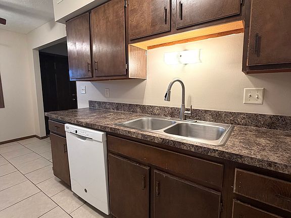2nd image of 1842 Knox St #30