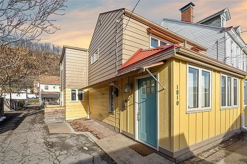 1810 Cecil St photo 1
