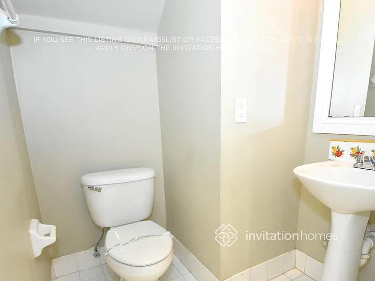 18710 SW 25th Ct — Photo 16