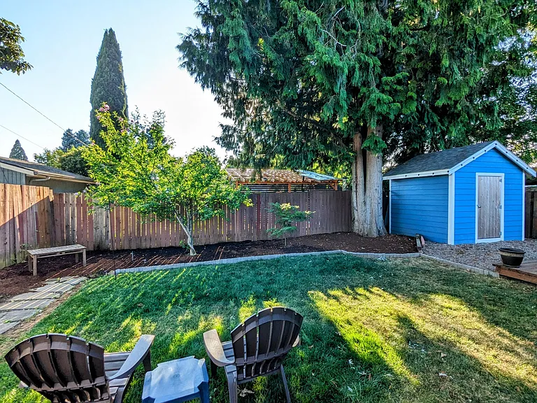 4773 SE 52nd Ave — Photo 2
