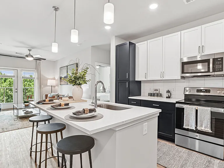 Accent Berkeley Place — Photo 5