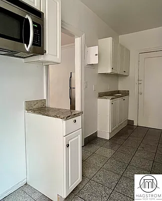 Rented by Hagstrom Management Inc | media 7