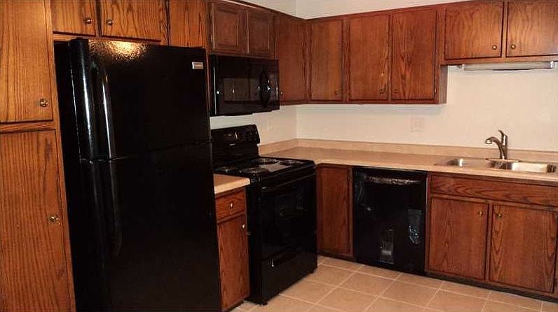 1st image of 7938 Sunfield Ct