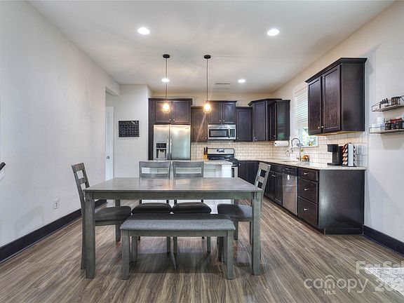 5th image of 113 Missouri Ln