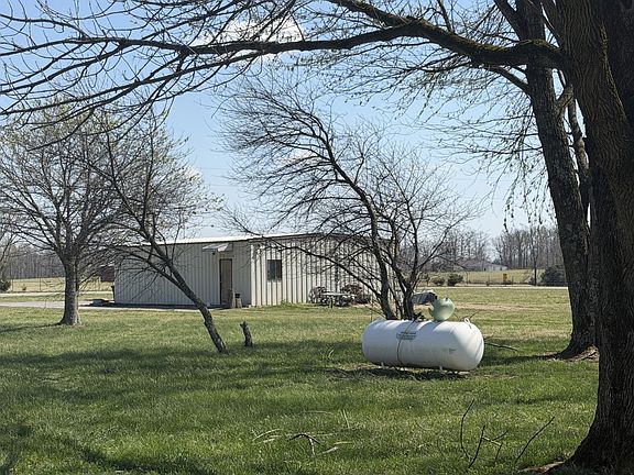 3rd image of 5343 King Robert Ln