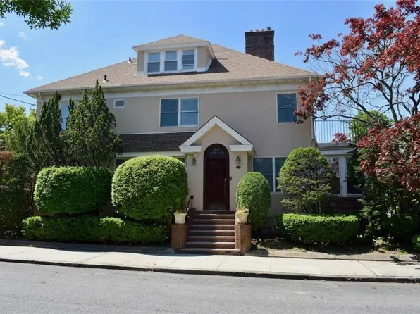 8701 Colonial Rd, Brooklyn, NY 11209