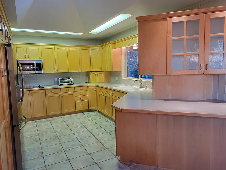 2179 S Belaire Dr E — Photo 11