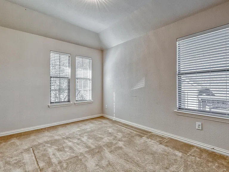 4609 Pine Brook Dr — Photo 31