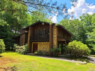 25 Glen Manor Rd, Glen spey, NY 12737