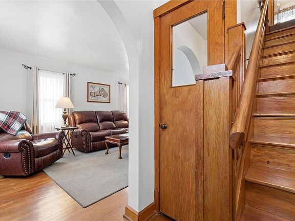 2nd image of 25 Capitol Ct