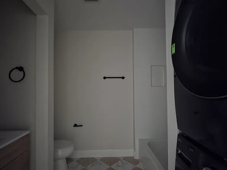 44 Warner St #3 — Photo 8