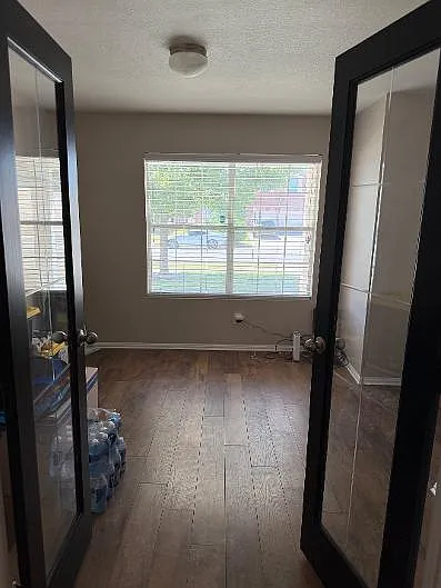 6110 Griffith Loop — Photo 7