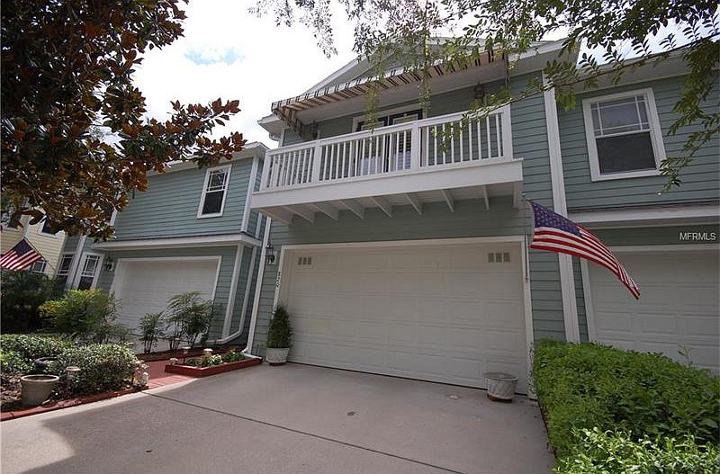 1st image of 820 Lumsden Reserve Dr