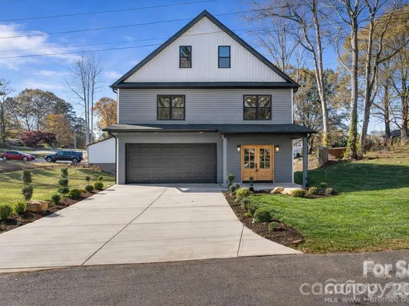 908 30th Avenue Dr NW, Hickory, NC 28601