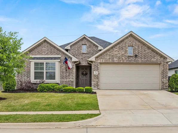 3308 Greenway Dr, Burleson, TX 76028