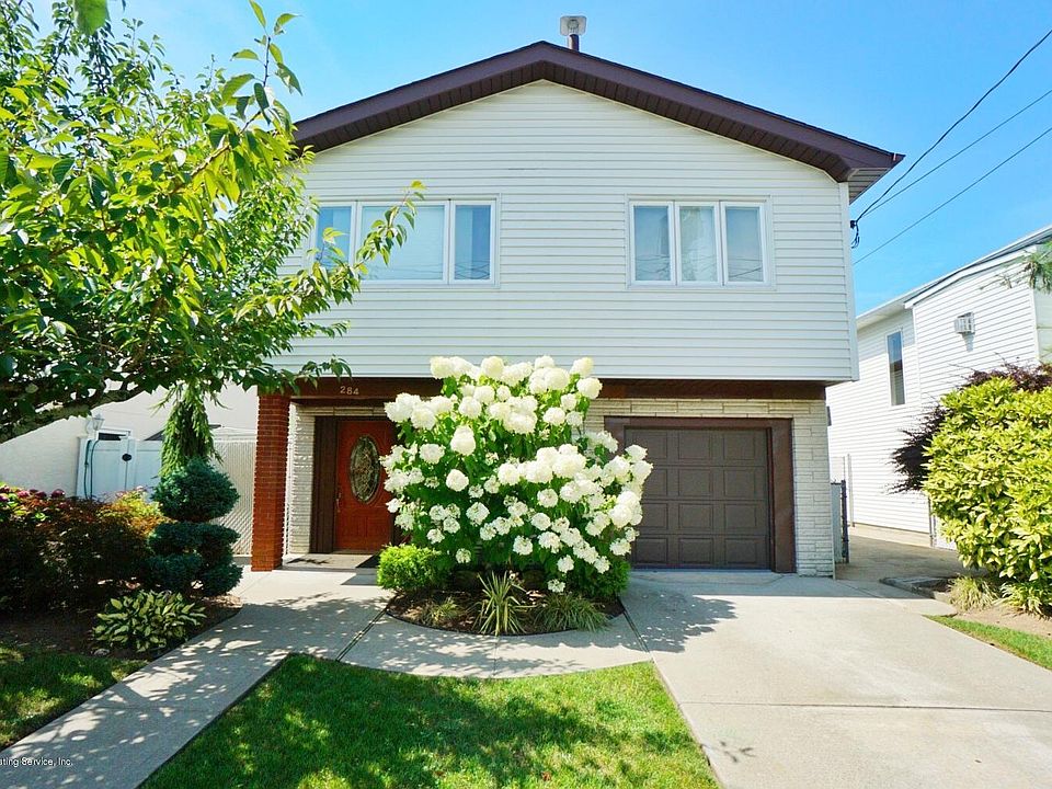 1st image of 284 Chesterton Ave