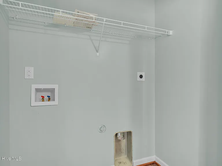 409 Sullivan Loop Rd — Photo 14