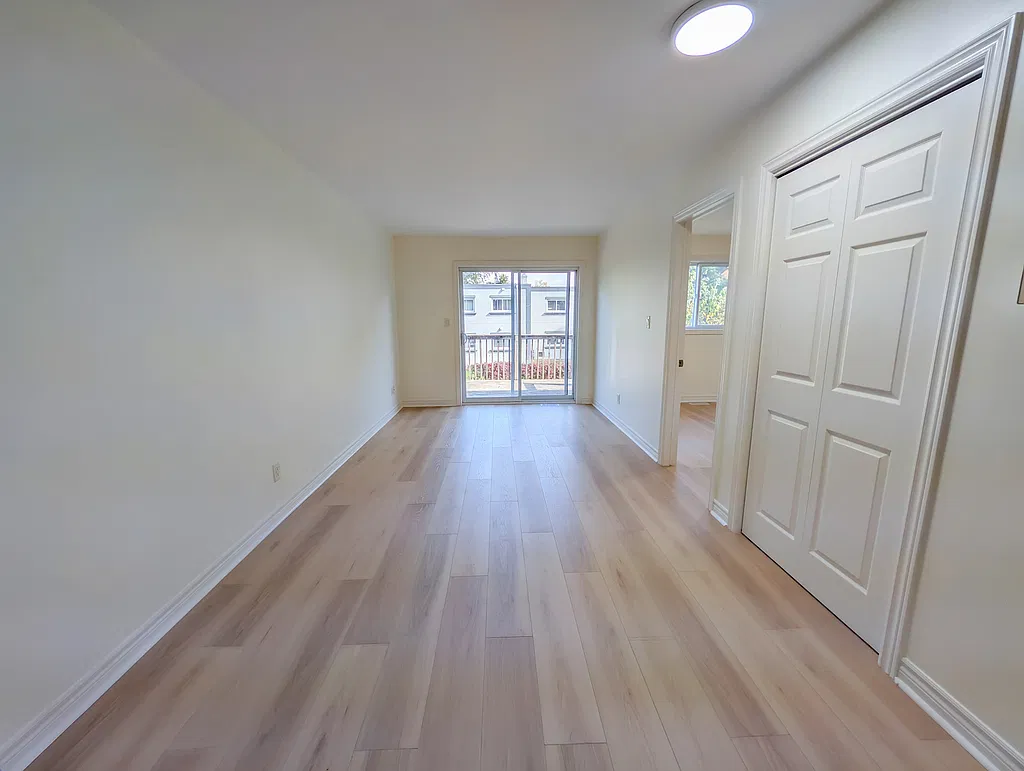 208 A Ontario Street — Photo 3