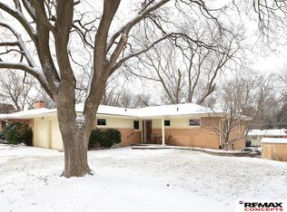1127 Mulder Dr, Lincoln, NE 68510