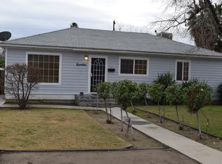17 La Mesa Dr, Bakersfield, CA 93305
