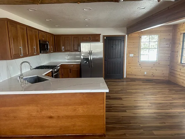 477 Villa Grove Ave — Photo 6