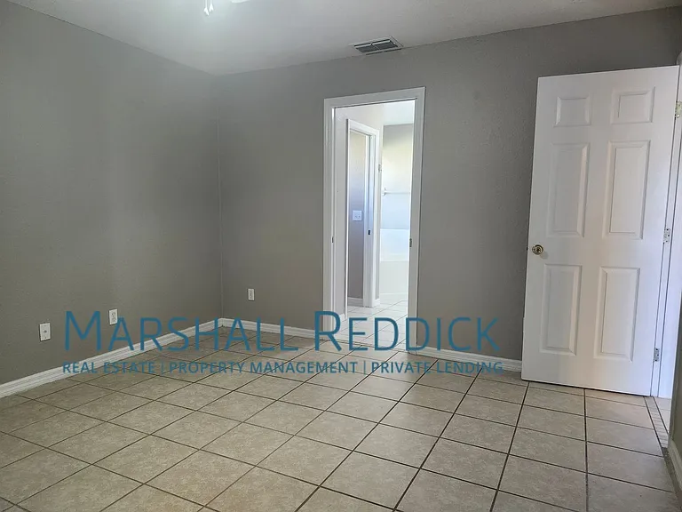 1707 SW 2nd Ter — Photo 10
