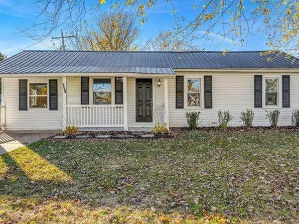 281 Chestnut St, Hawk Point, MO 63349