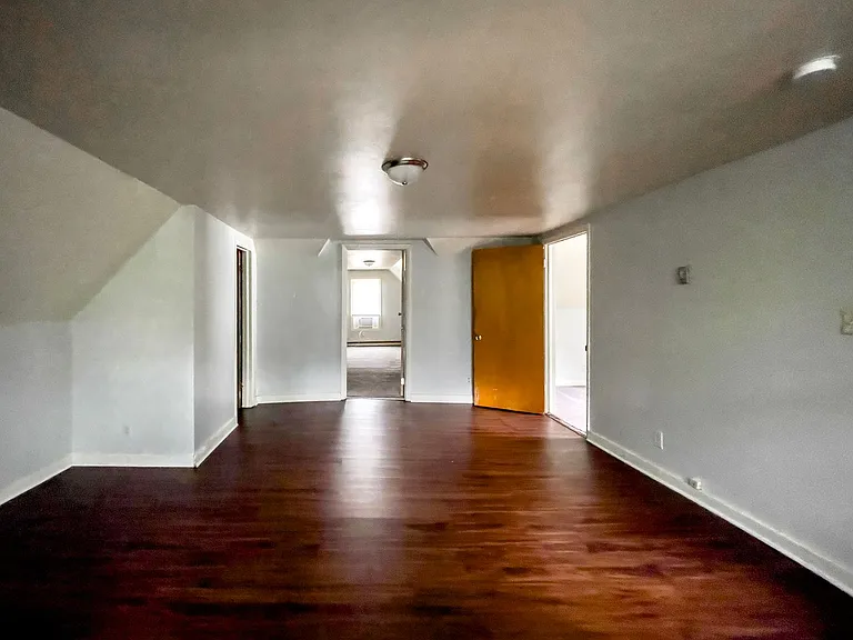 815 W University Ave — Photo 7