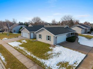 901 W Florida Ave, Little Chute, WI 54140