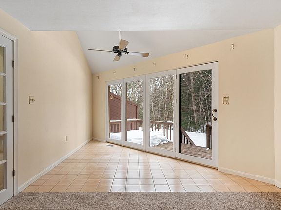 4th image of 153 Coffin Road #24