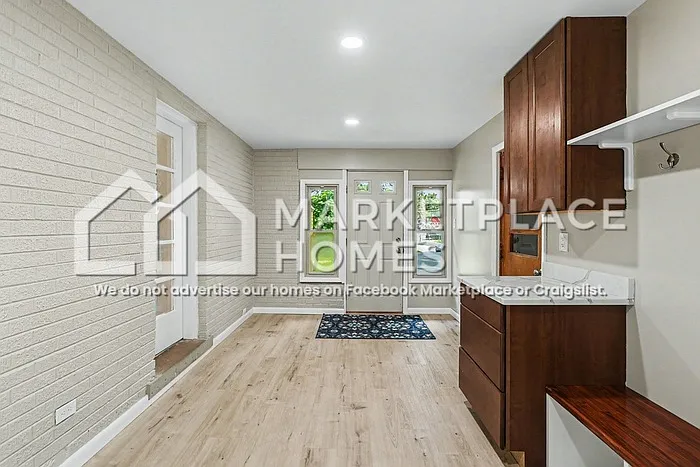 1220 E Square Lake Rd — Photo 11