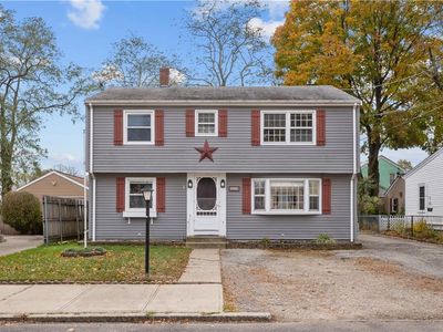 83 Greeley St, Pawtucket, RI, 02861