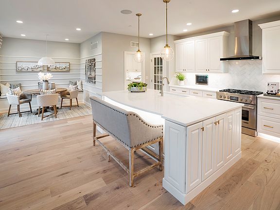 Spacious Kitchen with Adjacent Casual Dining Area