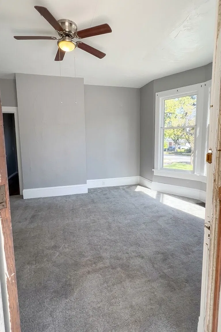 2 bed, 1035 sqft, $950 — Photo 3