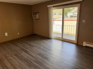220 6th Ave NW APT 208, Valley City, ND 58072