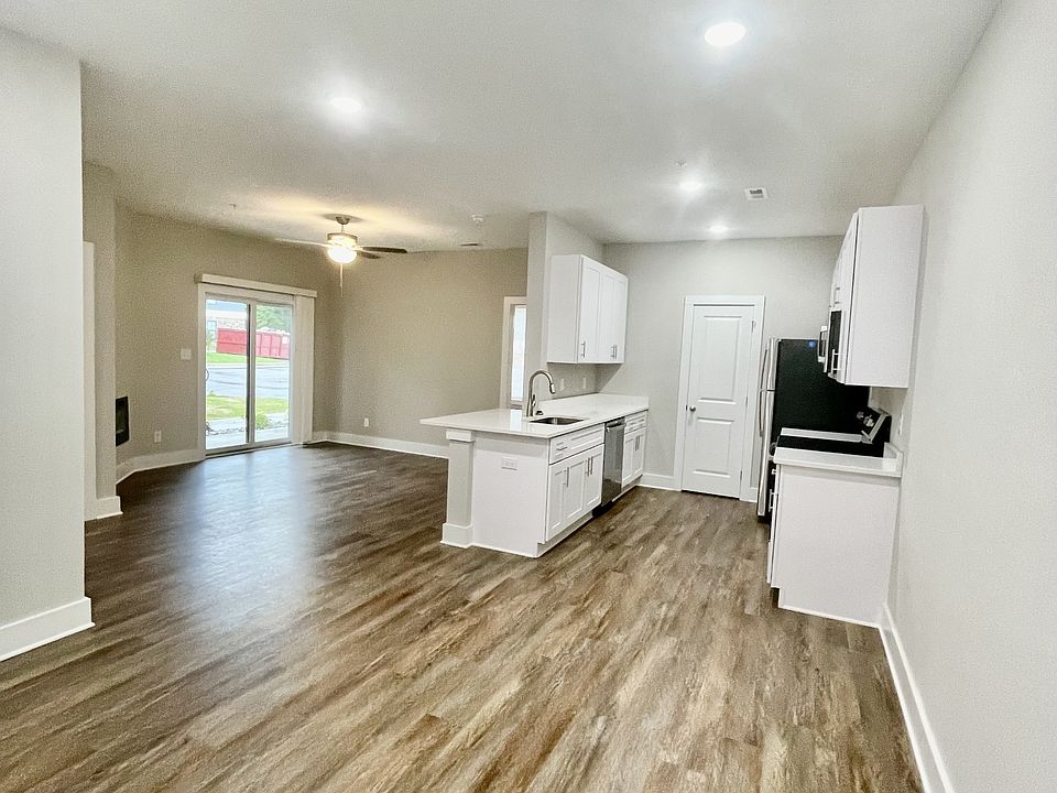 1st image of 293 English Commons Dr #101
