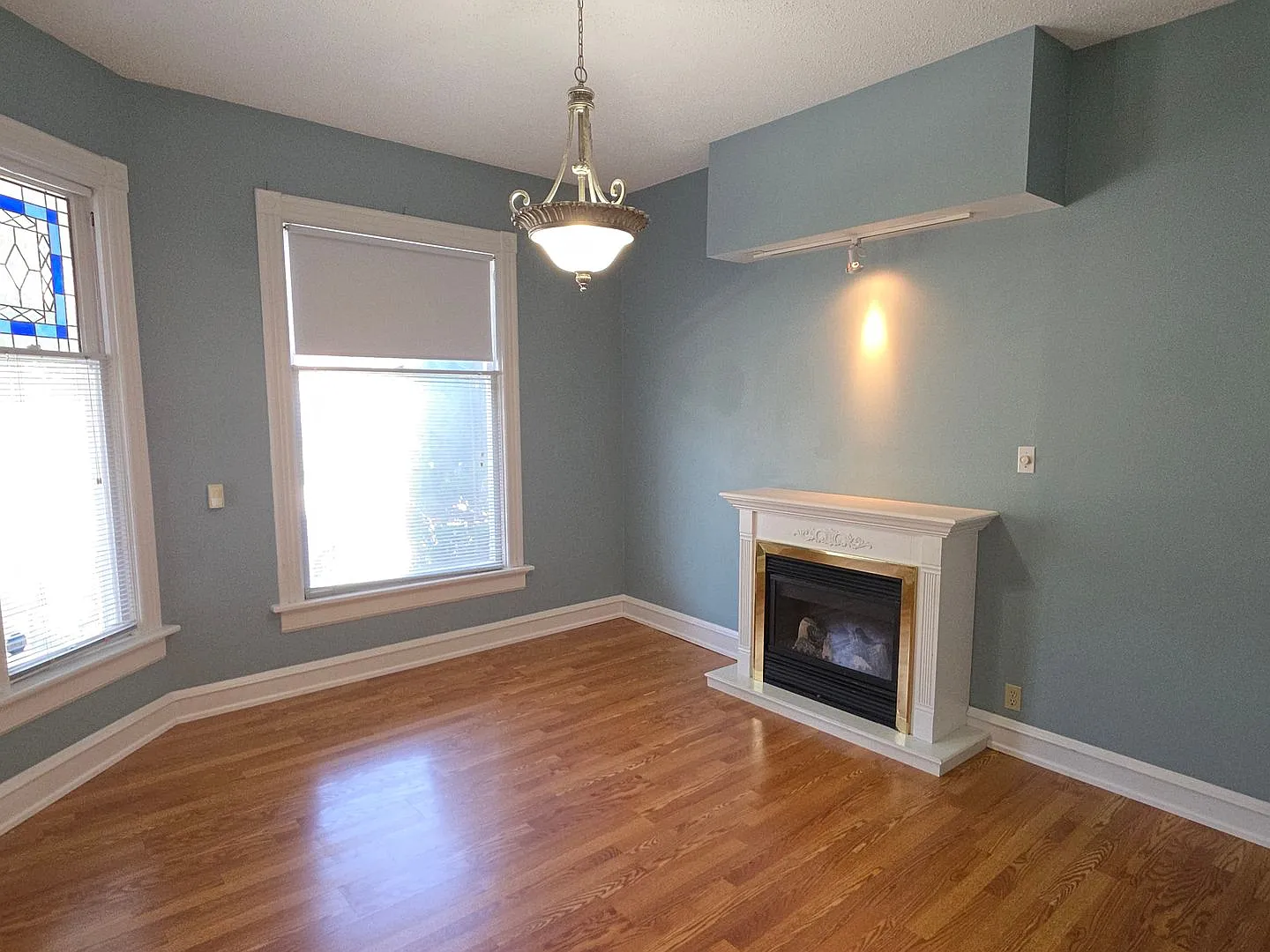 Historic eastside townhome — Photo 4