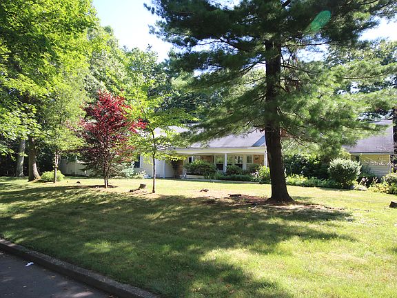 2nd image of 41 Pembrook Dr