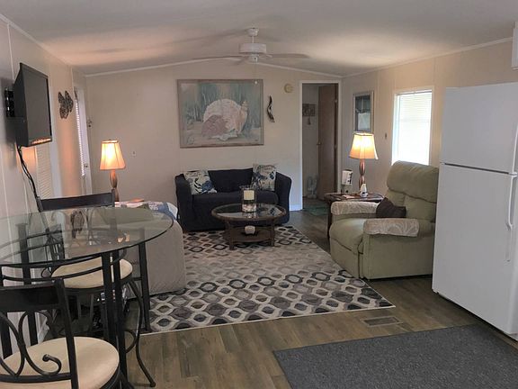 3rd image of 7022 Harbor View Dr #103
