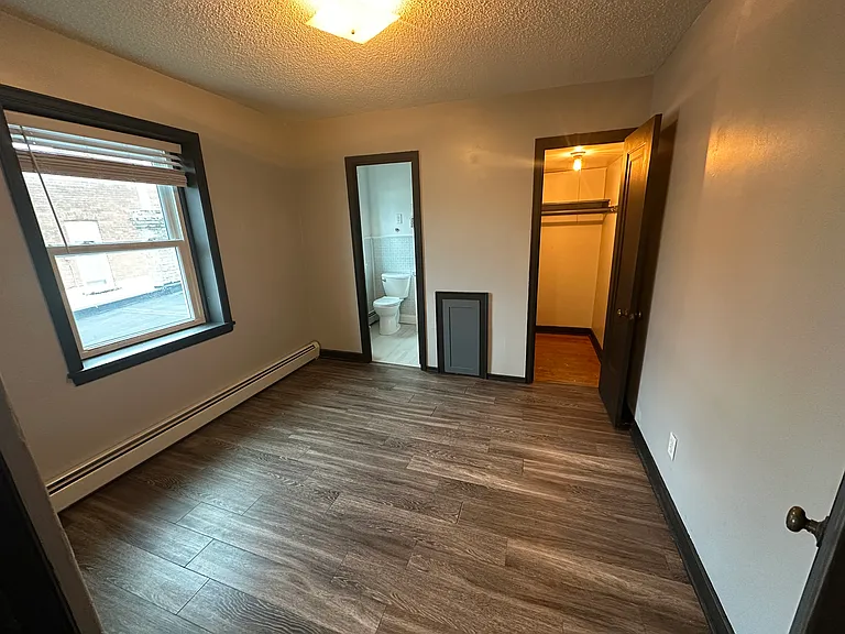 20785 Holyoke Ave — Photo 3