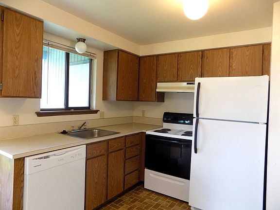 5th image of 410 NE Izett St APT 103