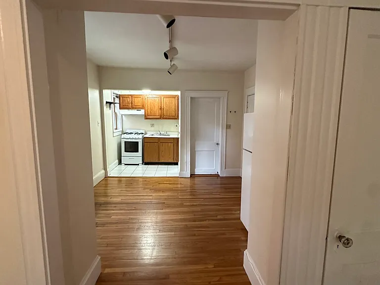 39 Lee St #3A — Photo 2