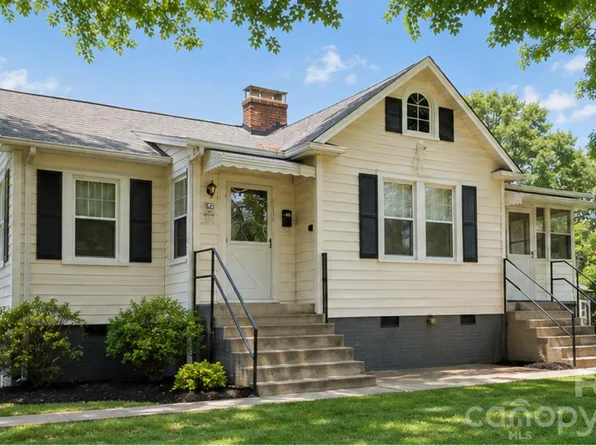 1106 N Main St, Mount Holly, NC 28120